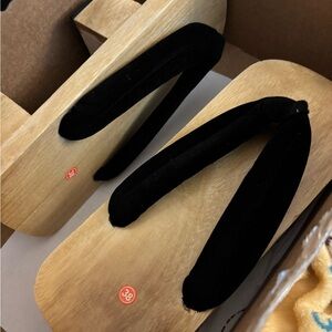 Women's Black Geta Wooden Sandals